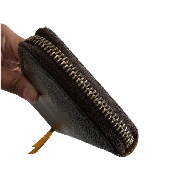 LOUIS VUITTON Monogram Clemence Wallet Acid Yellow - Picture 3 of 16